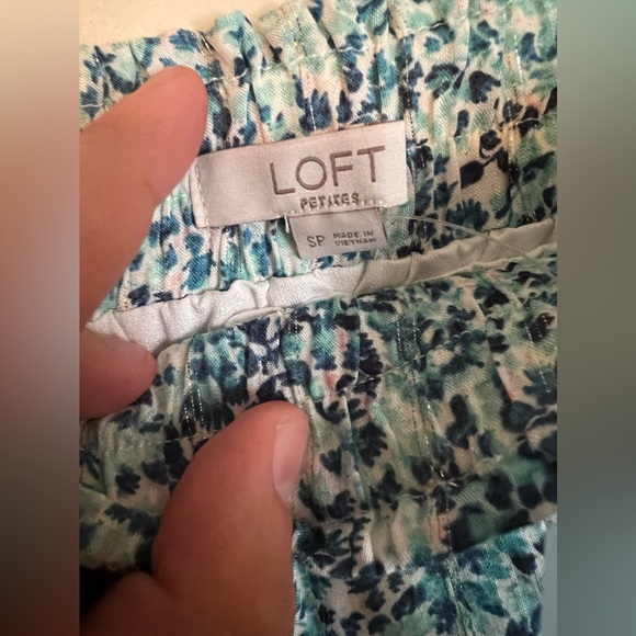 LOFT Petite Stretch Comfortable Skirt (Size Small) - Picture 5 of 6